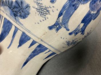 A Chinese blue and white octagonal vase, Transitional period