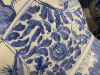 Two Chinese blue and white vases and covers, Wanli