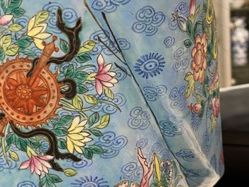 Deux grandes figures des Trois Dieux du Bonheur en porcelaine de Chine famille rose, 19&egrave;me