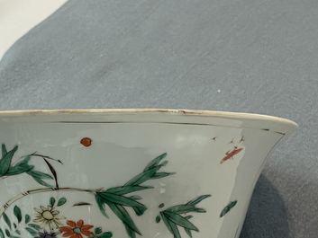 Une paire de bols en porcelaine de Chine famille verte, Kangxi