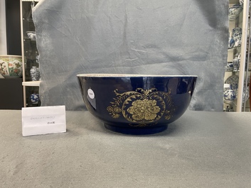 A Chinese gilt-decorated powder blue-ground bowl, Kangxi