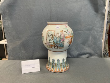 A Chinese famille rose vase, Daoguang mark, 19th/20th C.