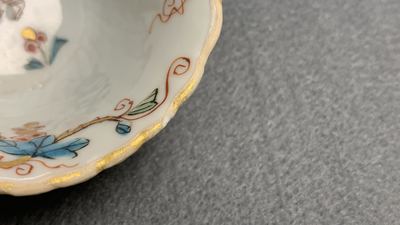 Six tasses et soucoupes en forme de lotus en porcelaine de Chine famille rose, Yongzheng