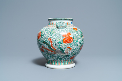 A Chinese 'wucai' phoenix vase, Chenghua mark, 19th C.