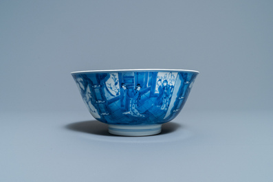 Un bol en porcelaine de Chine en bleu et blanc &agrave; d&eacute;cor de sc&egrave;nes du 'Xi Xiang Ji', marque et &eacute;poque de Kangxi