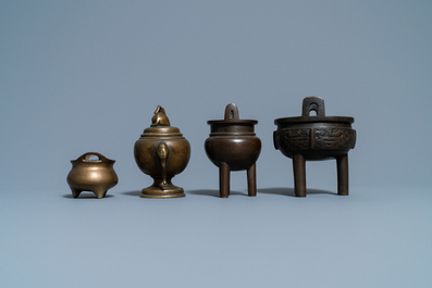 Vijf Chinese bronzen wierookbranders, Qing
