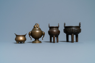 Cinq br&ucirc;le-parfums en bronze, Chine, Qing