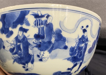 Un bol en porcelaine de Chine en bleu et blanc &agrave; d&eacute;cor d'immortels, Kangxi