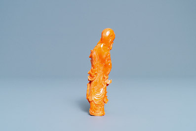 Deux figures en corail rouge sculpt&eacute;, Chine, 19/20&egrave;me