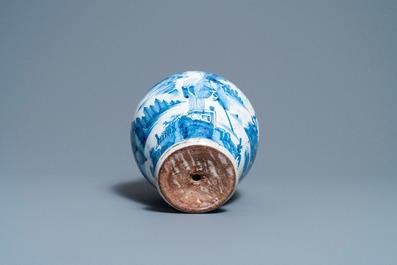 An early Dutch or English Delftware chinoiserie jar, 3rd quarter 17th C.