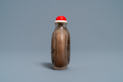 A Chinese inside-painted glass snuff bottle with figures, signed Ma Shaoxuan, dated 1913