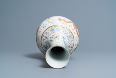 A Chinese famille rose 'dragon' bottle vase, Guangxu mark, 19/20th C.