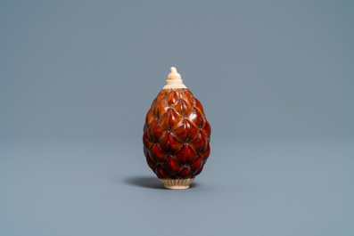 A Chinese pine cone and bone snuff bottle, 19/20th C.