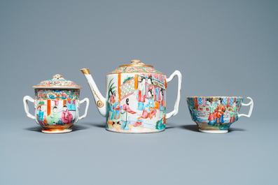 Six Chinese famille rose plates, a teapot, a covered bowl and a cup, 18/19th C.