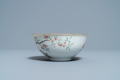 Un bol en porcelaine de Chine famille rose, marque et &eacute;poque de Guangxu