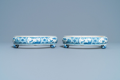A pair of rare Dutch Delft blue and white plate stands, 18th C.