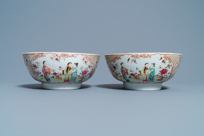 A pair of Chinese famille rose 'Mandarin' bowls, Qianlong