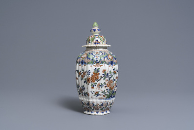 A Dutch Delft cashmere palette vase and cover, 18th C.
