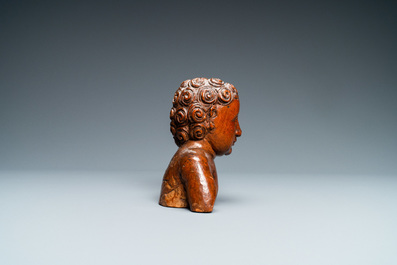 Un buste de l&rsquo;Enfant J&eacute;sus en bois sculpt&eacute;, Allemagne, 17&egrave;me