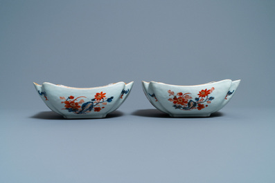 Une paire de bols en porcelaine de Chine de style Imari, Qianlong