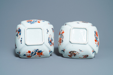A pair of Chinese Imari-style bowls, Qianlong
