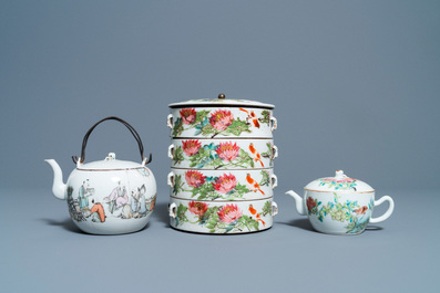 Two Chinese qianjiang cai teapots and a four-tier stacking jar, 19/20th C.