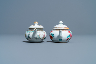 Deux th&eacute;i&egrave;res miniatures en porcelaine de Chine famille rose, Yongzheng/Qianlong