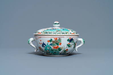 A Chinese famille verte porringer bowl and cover, Kangxi