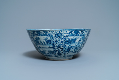 A large Chinese blue and white kraak porcelain bowl, Wanli