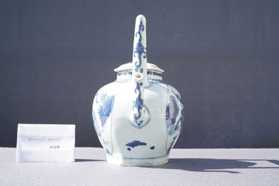 Een grote Chinese blauw-witte wijnkan met een kylin, Transitie periode