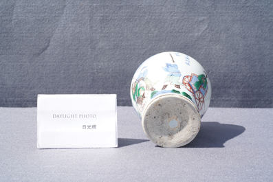 A Chinese wucai 'Hongfu' vase, Transitional period