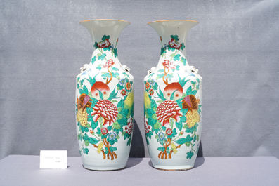 A pair of Chinese famille rose vases with fruits and flowers, 19/20th C.