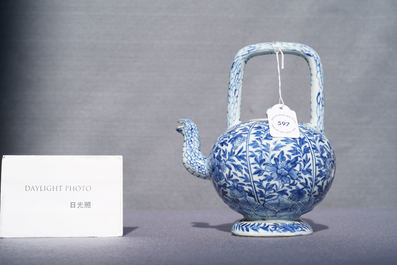 A Chinese blue and white teapot and cover, Kangxi