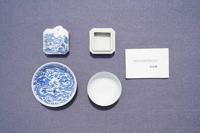 A Chinese blue and white plate, a bowl and a box and cover, Qianlong and Guangxu mark, 19/20th C.
