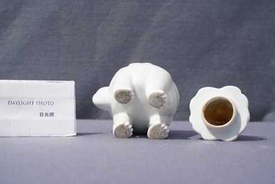 Un br&ucirc;le-parfum en forme de luduan en porcelaine blanc de Chine de Dehua, 19&egrave;me