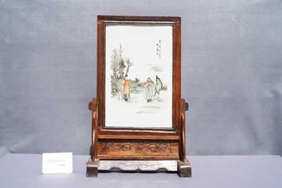 A Chinese wooden table screen with qianjiang cai plaque, 19/20th C.