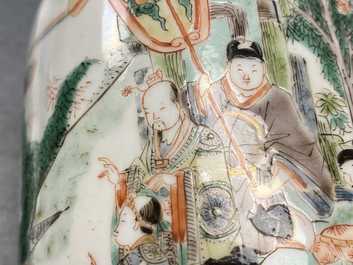 Een zeldzame Chinese famille verte 'Feng shen bang' rouleau vaas, Kangxi