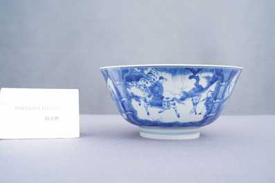 Un bol en porcelaine de Chine en bleu et blanc &agrave; d&eacute;cor de sc&egrave;nes du 'Xi Xiang Ji', marque et &eacute;poque de Kangxi