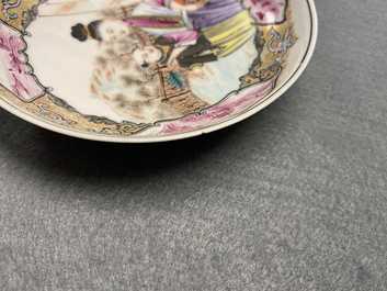 Zes fijne Chinese famille rose koppen en schotels met mandarijns decor, Qianlong