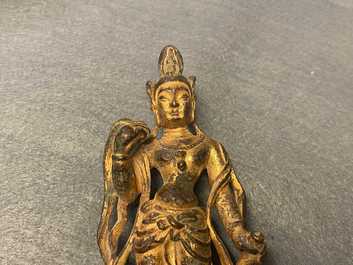 Une figure de Bouddha debout en bronze dor&eacute;, probablement dynastie Wei du Nord