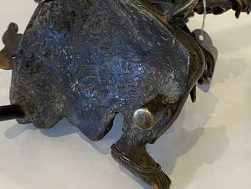 Une figure de Vasudhara en bronze solide, N&eacute;pal, 19&egrave;me