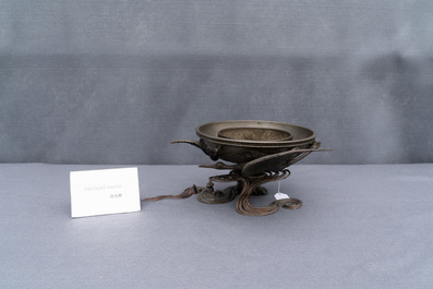 A Japanese copper, bronze and pewter bowl, signed Kimura Toun, Meiji, 19th C.