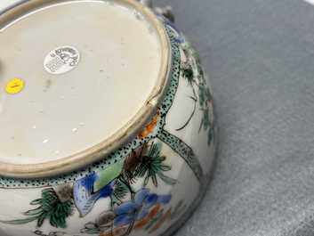 A Chinese famille verte porringer bowl and cover, Kangxi