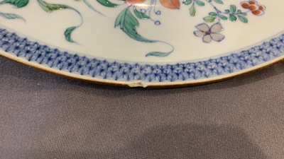Un plat en porcelaine de Chine doucai, Kangxi