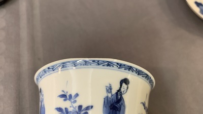 Zes grote Chinese blauw-witte koppen en vijf schotels, Yu merk, Kangxi