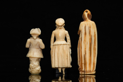 Trois statues en ivoire d'une Vierge, d'une poissonni&egrave;re et d'un jeune gamin, e.o. Dieppe, France, 18/19&egrave;me