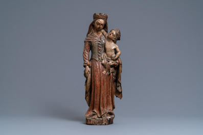 Une statue d'une Vierge &agrave; l&rsquo;enfant en ch&ecirc;ne sculpt&eacute; et polychrom&eacute;, 1&egrave;re moiti&eacute; du 16&egrave;me