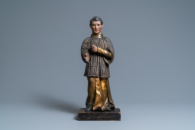 Une statue de Saint Louis de Gonzague en bois sculpt&eacute;, polychrom&eacute; et dor&eacute; aux yeux en verre, Italie, 18&egrave;me