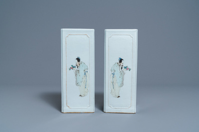 A pair of square Chinese qianjiang cai hat stands, 19/20th C.