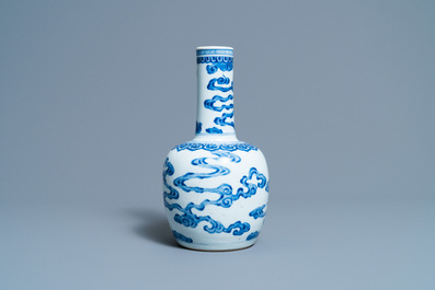 A Chinese blue and white 'Bleu de Hue' bottle vase for the Vietnamese market, Kangxi